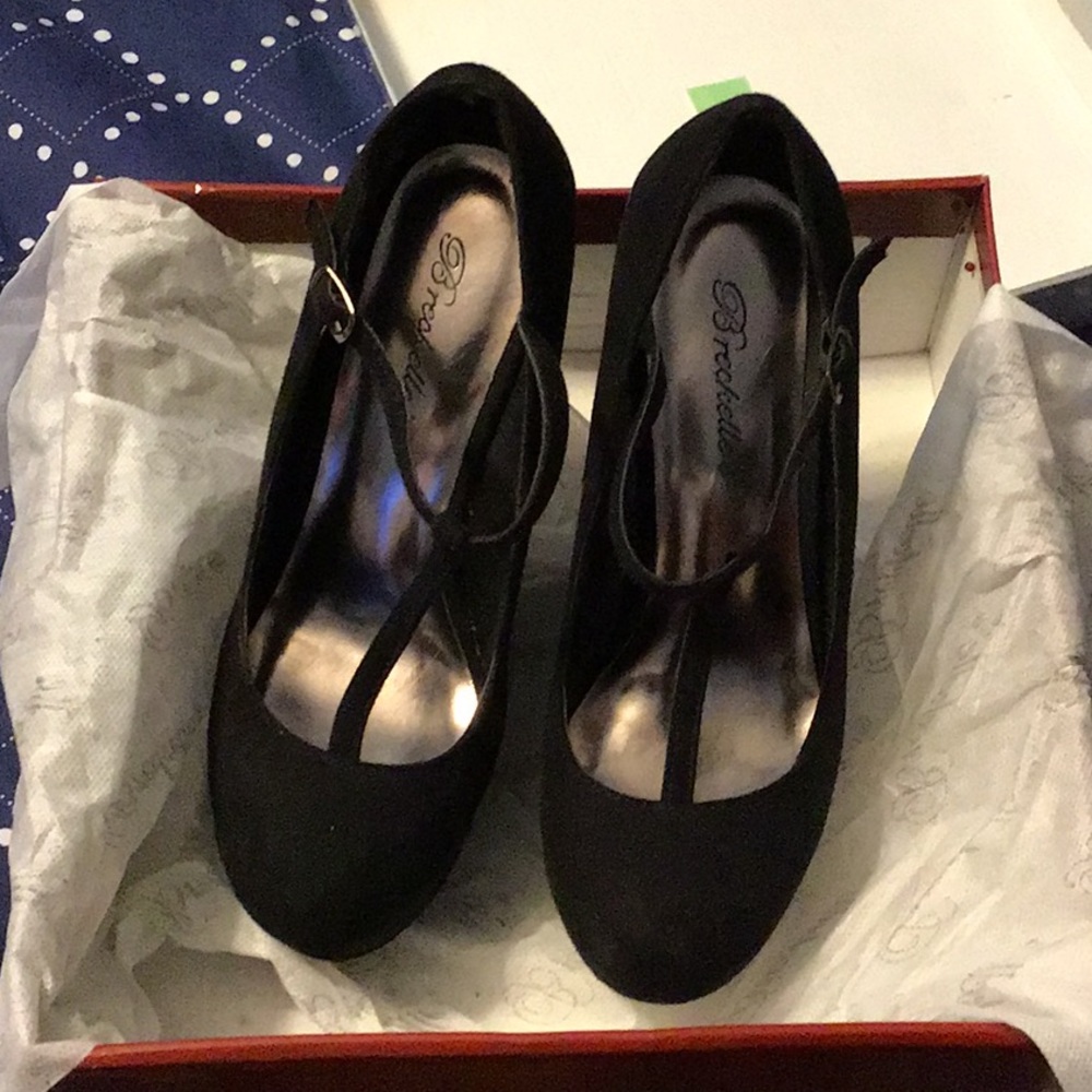 Breckelles Black block heels with strap Sz5.5